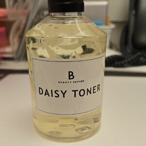 Daisy Toner - Beauty Papier London